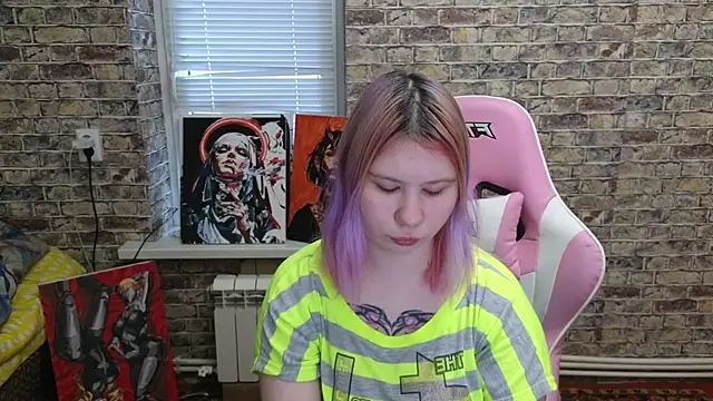 Little kitsune1707 online show from 12.14.25