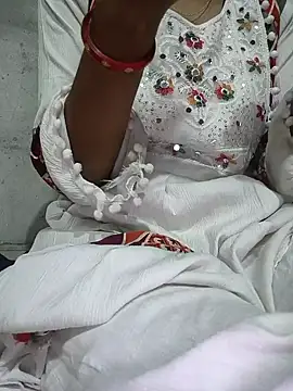 Snapshot of lovely----bhabhi chatting on 12.04.25 lovely----bhabhi online show from 12.04.25