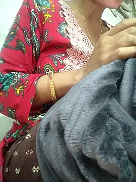Snapshot of lovely----bhabhi chatting on 01.11.26 lovely----bhabhi online show from 01.11.26