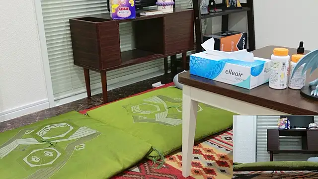 Snapshot of YARASERO-kun chatting on 02.08.26 YARASERO-kun online show from 02.08.26