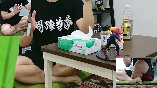 Snapshot of YARASERO-kun chatting on 02.16.26 YARASERO-kun online show from 02.16.26