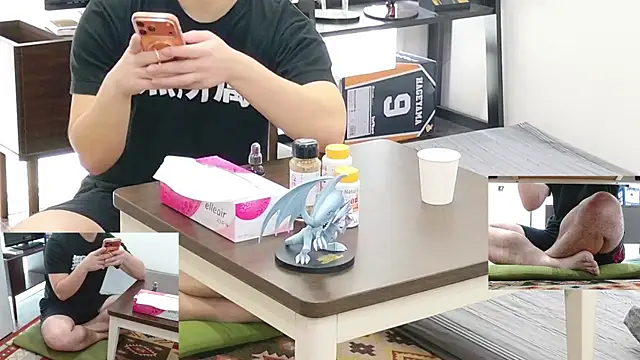 Snapshot of YARASERO-kun chatting on 03.09.26 YARASERO-kun online show from 03.09.26