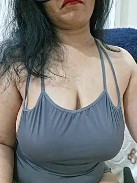 Snapshot of Jassi_Does chatting on 06.26.26 Jassi Does online show from 06.26.26