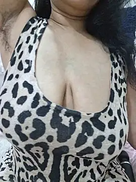Snapshot of Jassi_Does chatting on 07.07.26 Jassi Does online show from 07.07.26