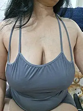 Snapshot of Jassi_Does chatting on 07.11.26 Jassi Does online show from 07.11.26