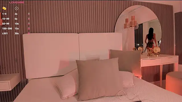 Snapshot of Giselle_royy chatting on 09.15.25 Giselle royy online show from 09.15.25