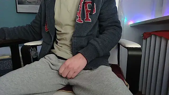 Snapshot of Manuhot001 chatting on 12.22.25 Manuhot001 online show from 12.22.25