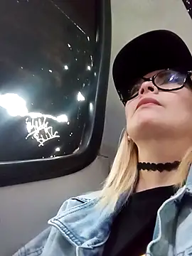 CandieGilson   online show from 03.12.26