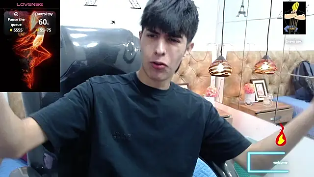 Snapshot of Estiv18_ chatting on 03.04.25 Estiv18 online show from 03.04.25