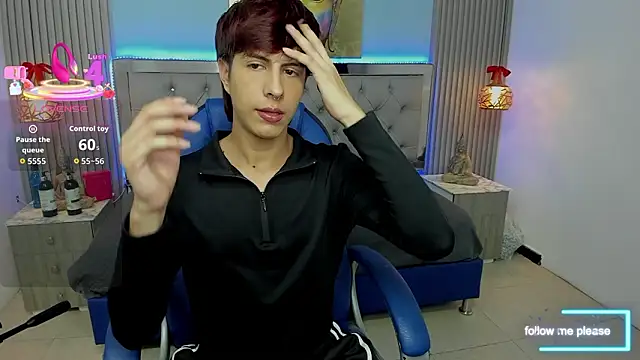 Snapshot of Estiv18_ chatting on 01.19.26 Estiv18 online show from 01.19.26