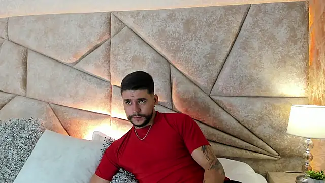 Snapshot of DickGriffith_ chatting on 03.08.25 DickGriffith online show from 03.08.25