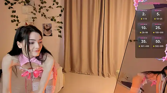 Snapshot of Bella__Faith chatting on 03.09.25 Bella  Faith online show from 03.09.25