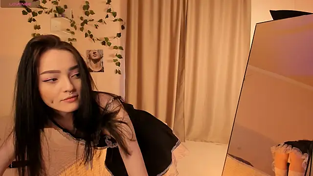 Snapshot of Bella__Faith chatting on 03.16.25 Bella  Faith online show from 03.16.25