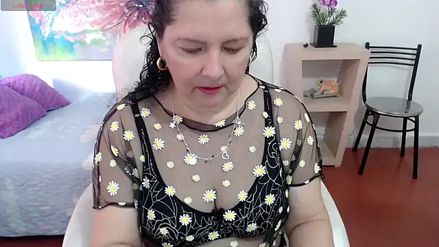 Snapshot of leonela_69 chatting on 03.14.25 leonela 69 online show from 03.14.25