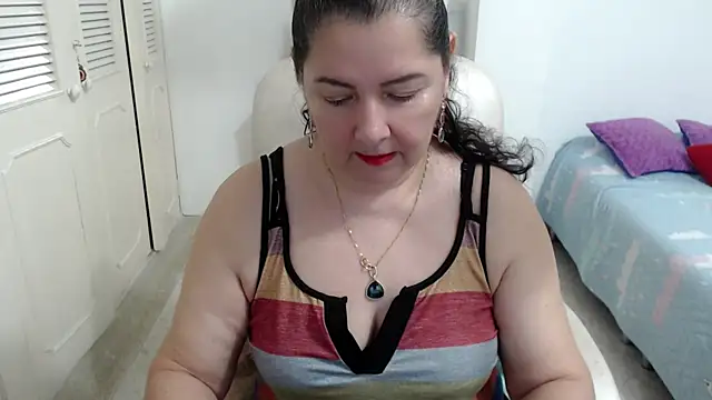 leonela 69 online show from 04.06.26