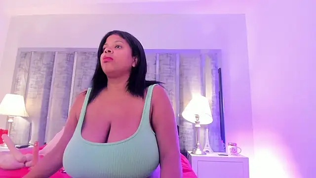 Snapshot of Ciara_Benet chatting on 03.14.26 Ciara Benet online show from 03.14.26