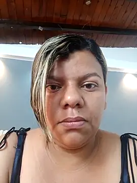 Snapshot of Aida-nicolle chatting on 02.17.25 Aida-nicolle online show from 02.17.25