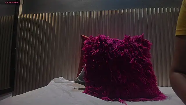 Snapshot of Aida-nicolle chatting on 03.05.25 Aida-nicolle online show from 03.05.25