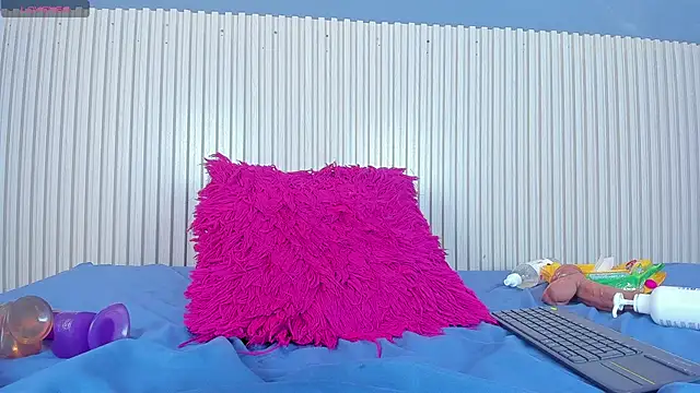 Snapshot of Aida-nicolle chatting on 03.05.25 Aida-nicolle online show from 03.05.25