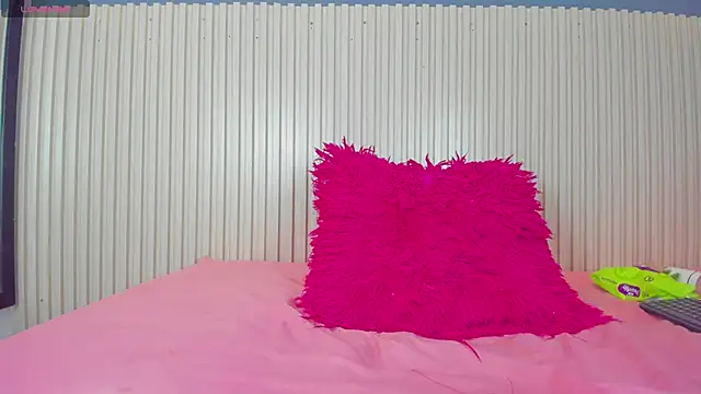 Snapshot of Aida-nicolle chatting on 03.13.25 Aida-nicolle online show from 03.13.25