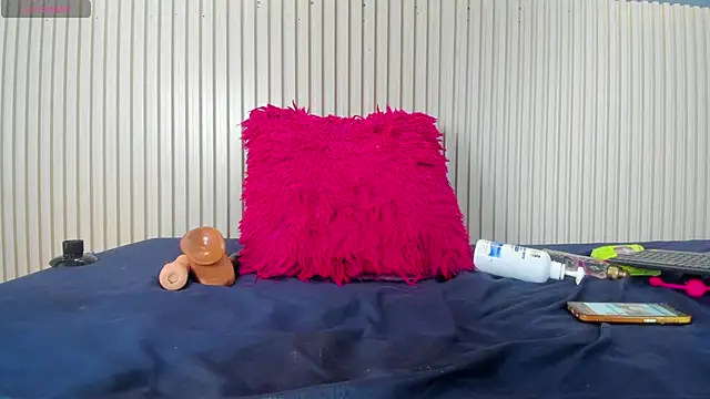 Snapshot of Aida-nicolle chatting on 03.15.25 Aida-nicolle online show from 03.15.25