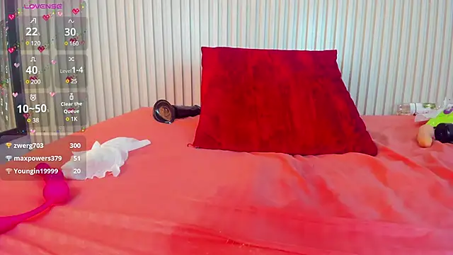 Snapshot of Aida-nicolle chatting on 03.19.25 Aida-nicolle online show from 03.19.25