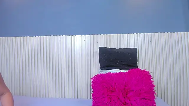 Snapshot of Aida-nicolle chatting on 09.11.25 Aida-nicolle online show from 09.11.25