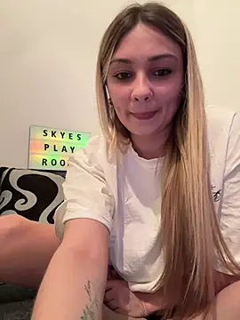 skyemorgan01 online show from 04.23.26