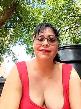 Snapshot of promiscuous-indecent-momm chatting on 05.24.26 promiscuous-indecent-momm online show from 05.24.26