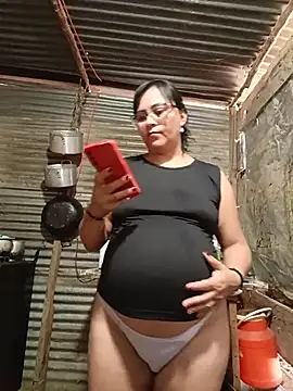 Snapshot of promiscuous-indecent-momm chatting on 07.16.26 promiscuous-indecent-momm online show from 07.16.26