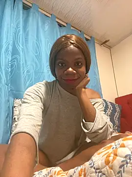 Snapshot of nao-mi chatting on 09.28.25 nao-mi online show from 09.28.25