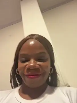 Snapshot of nao-mi chatting on 04.12.26 nao-mi online show from 04.12.26