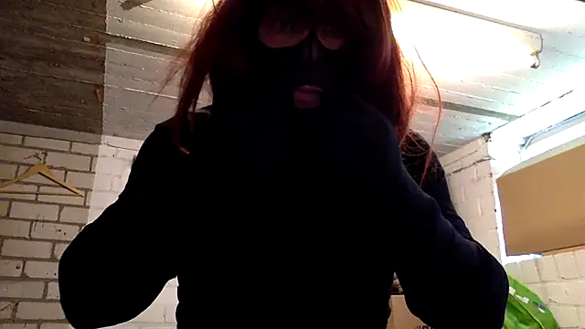 Bleueyez007 online show from 04.22.26