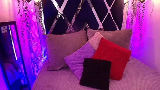 charlotte bluee online show from 02.01.26