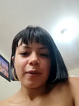 Snapshot of ZafiroKlein chatting on 02.24.25 ZafiroKlein online show from 02.24.25