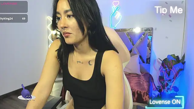 LUDO KITTY TAY online show from 02.25.25