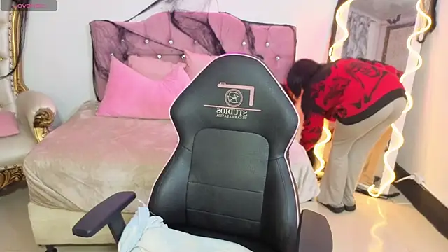 LUDO KITTY TAY online show from 10.17.25