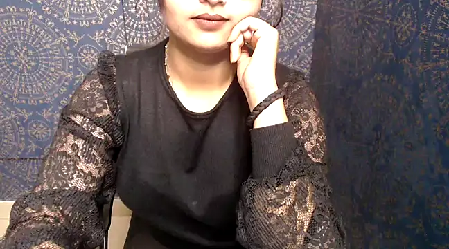 Snapshot of megancatluna chatting on 03.21.25 megancatluna online show from 03.21.25