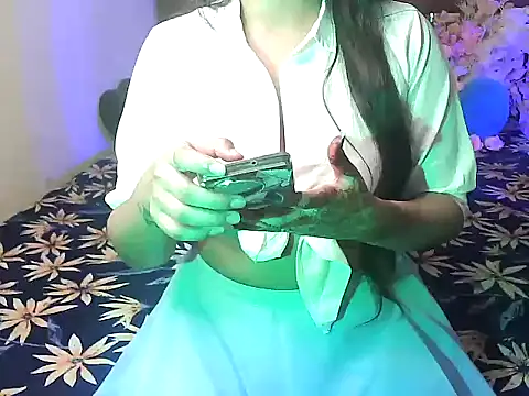 Snapshot of megancatluna chatting on 09.25.25 megancatluna online show from 09.25.25