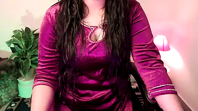 Snapshot of megancatluna chatting on 12.22.25 megancatluna online show from 12.22.25