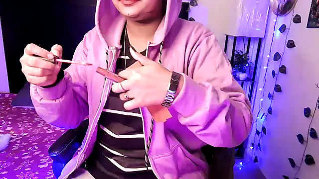 Snapshot of megancatluna chatting on 01.13.26 megancatluna online show from 01.13.26