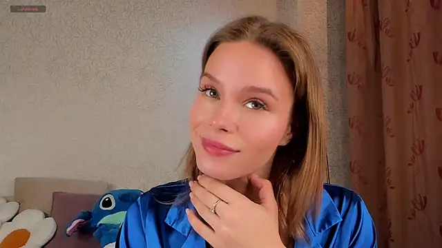 Snapshot of TaiteBayles chatting on 11.20.25 TaiteBayles online show from 11.20.25