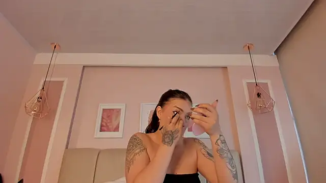 Annie rhoades online show from 04.30.26