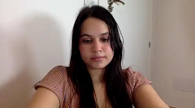 Snapshot of jasmine_smit chatting on 03.12.25 jasmine smit online show from 03.12.25