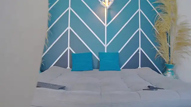 Snapshot of Arii_moon chatting on 11.10.25 Arii moon online show from 11.10.25