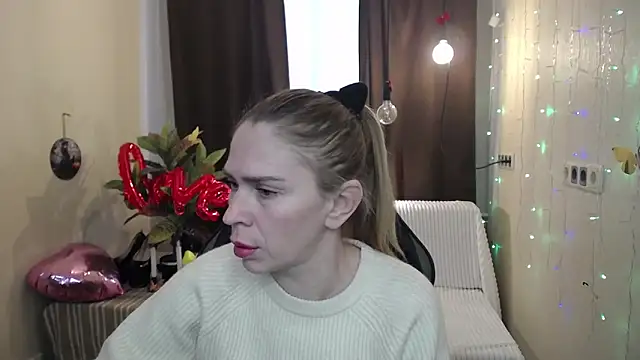 TessaDaybreak online show from 02.18.25