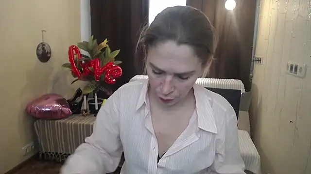 TessaDaybreak online show from 02.20.25