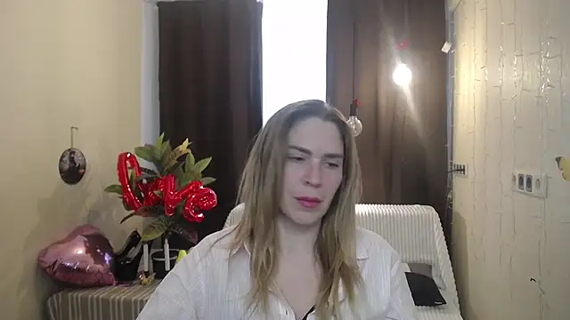 TessaDaybreak online show from 02.21.25