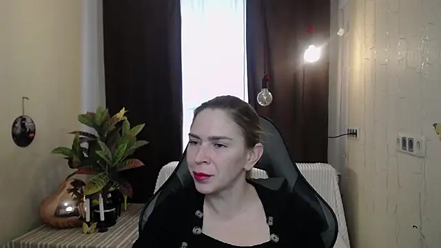 TessaDaybreak online show from 02.27.25