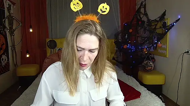 TessaDaybreak online show from 10.16.25